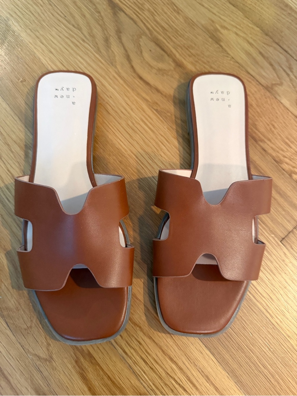 Women’s Slide Sandals in Brown Faux Leather - Picture 2 of 4